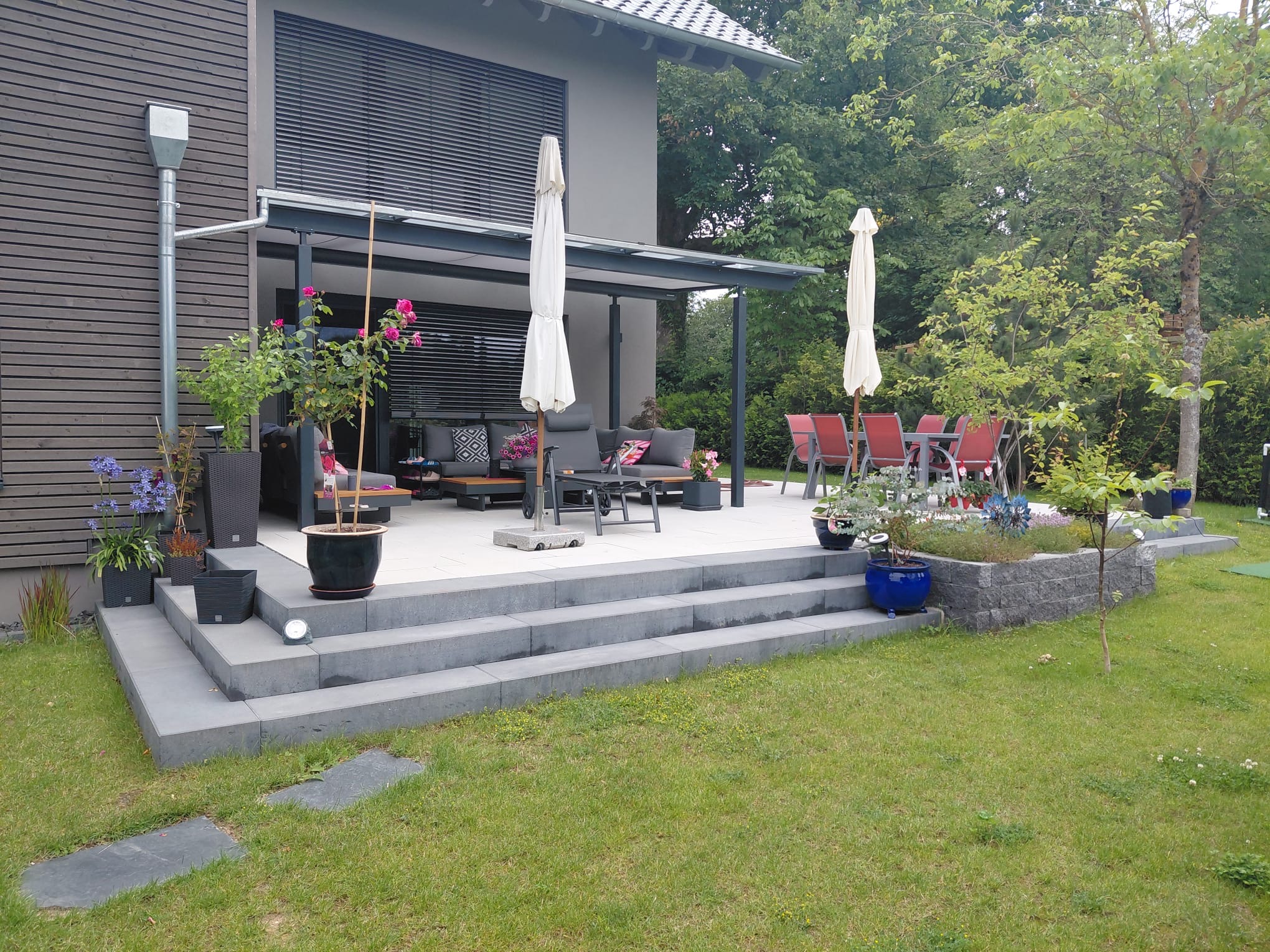 Terrasse mit Pergola Galabau Friedel